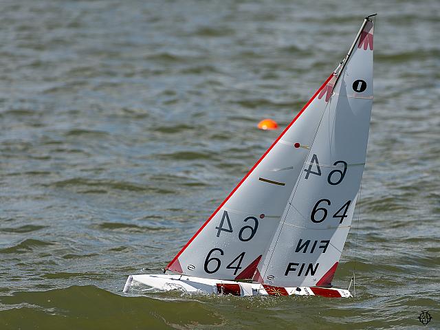 40 DSC1080